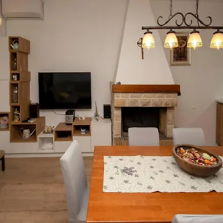 Velini Dvori Feriehus