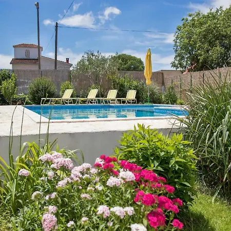 Velini Dvori * Szybenik