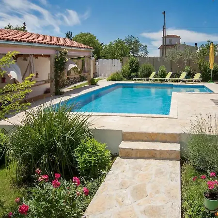 Feriehus Velini Dvori Šibenik