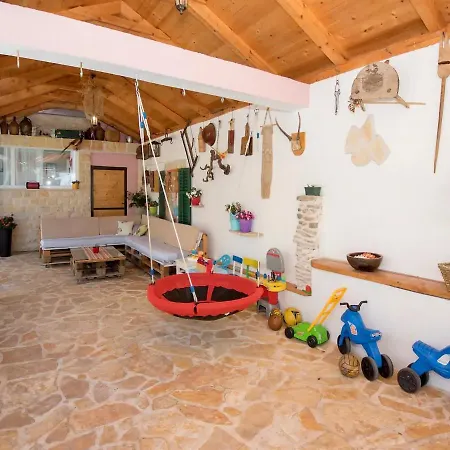 Velini Dvori * Šibenik