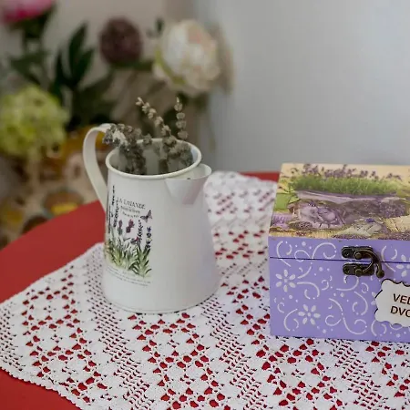 Velini Dvori * Šibenik