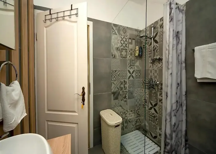 Velini Dvori Šibenik