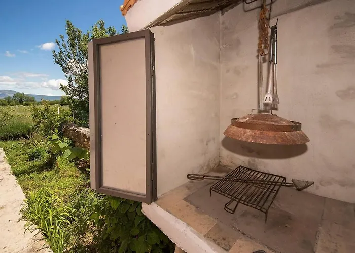 Velini Dvori Holiday home Sibenik