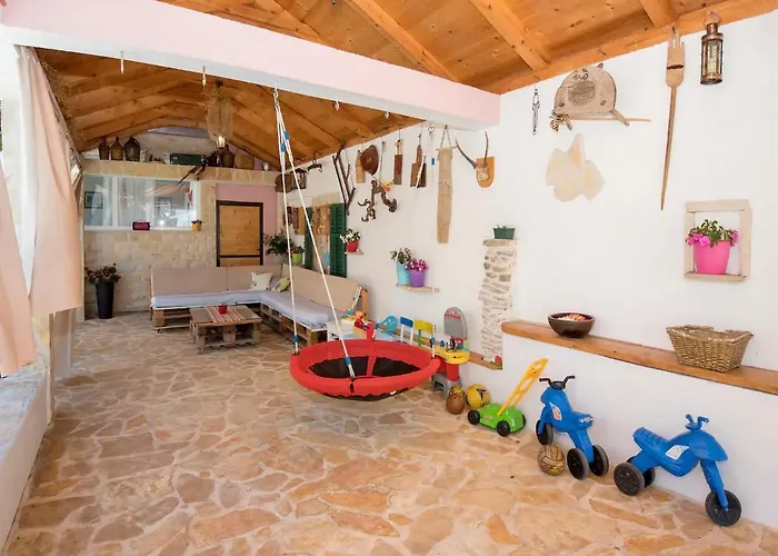 Velini Dvori * Sibenik