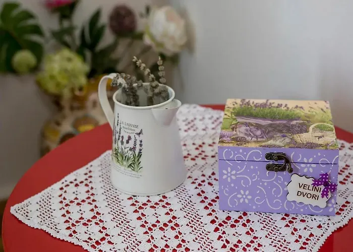 Velini Dvori * Šibenik